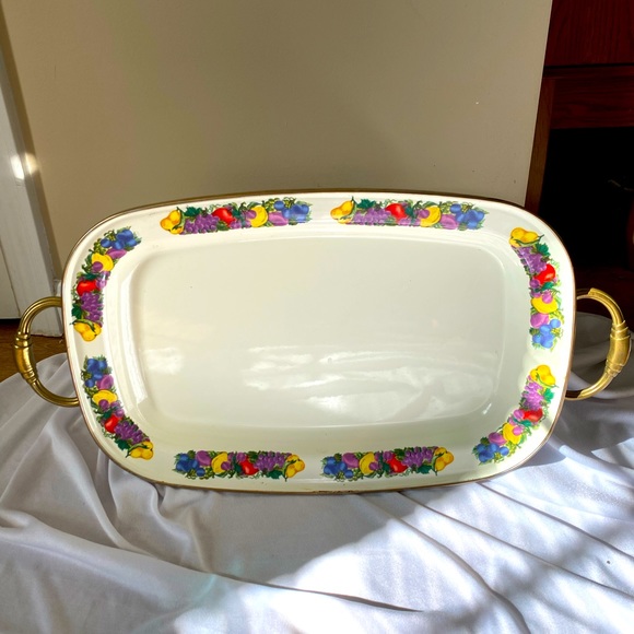 Vintage Porcelain Enameled serving platter with fruit design and brass handles - Picture 4 of 5